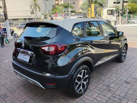 RENAULT CAPTUR 2.0 16V HI-FLEX INTENSE AUTOMÁTICO RENAULT CAPTUR 2.0 16V HI-FLEX INTENSE AUTOMÁTICO